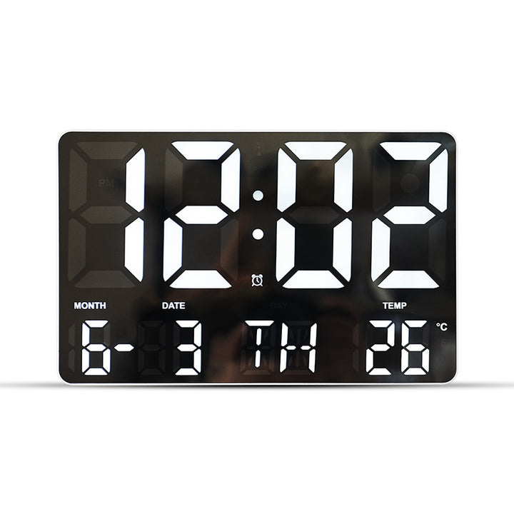 Digital multifunction watch with large display
