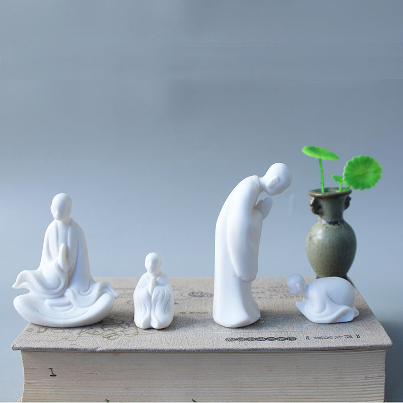 Decorative porcelain figurine