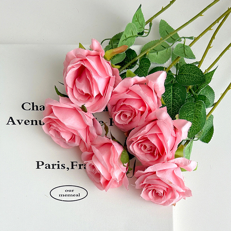 Decorative Realistic Rose Bouquet
