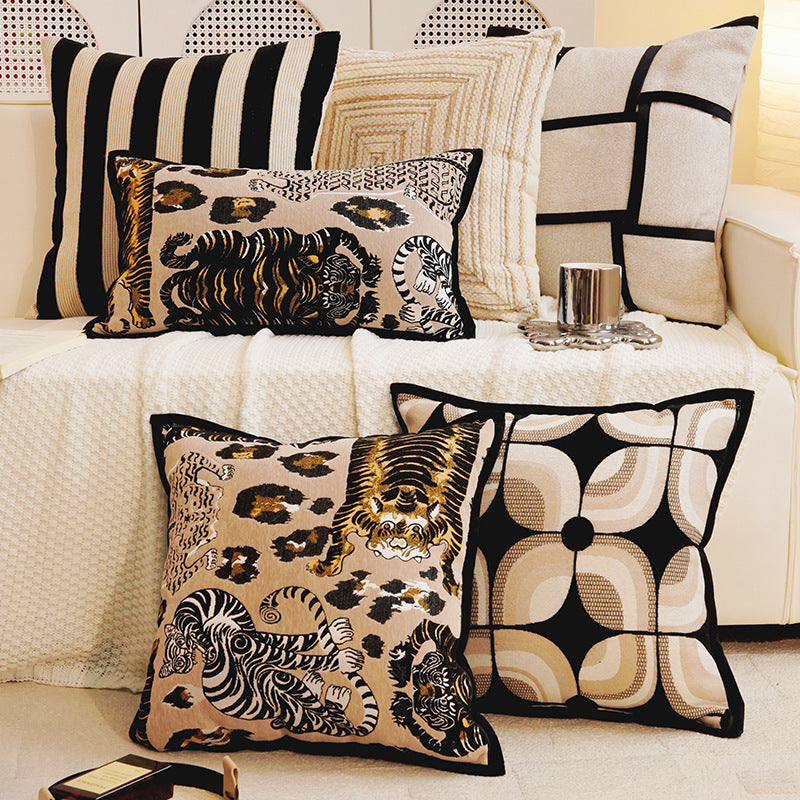 Artistic Tiger Print Decorative Throw Pillow