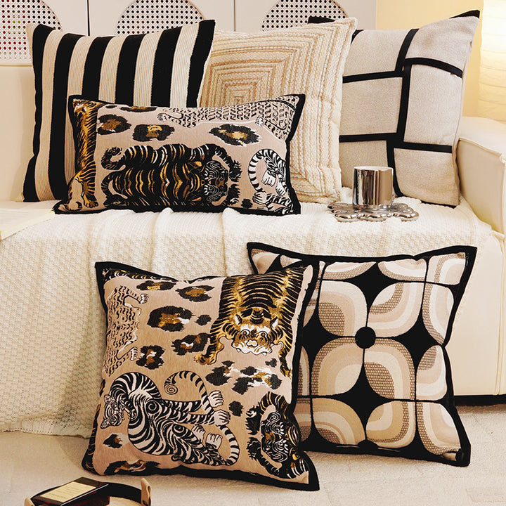 Artistic Tiger Print Decorative Throw Pillow