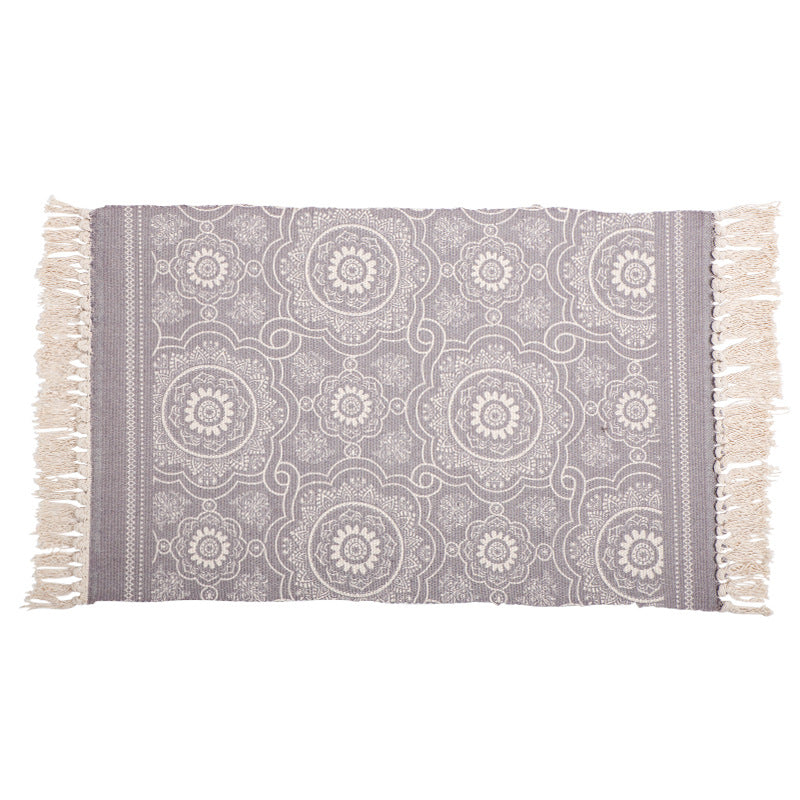 Decorative runner for dining table and console in Boho-Mandala design with fringes