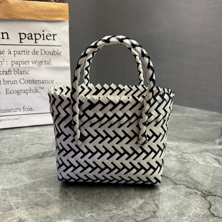 Handcrafted basket bag in stylish design