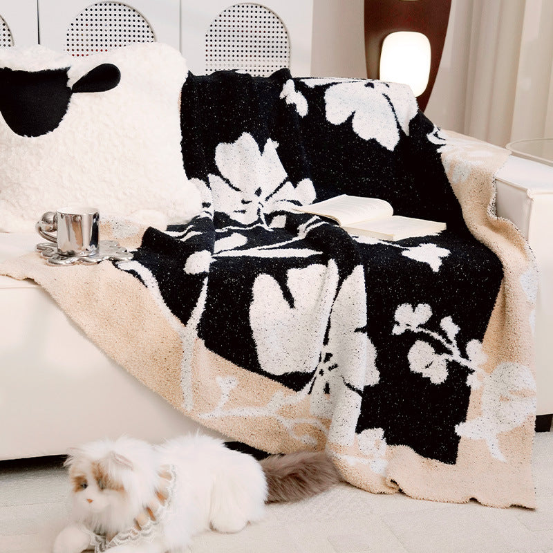 Cozy Floral Pattern Throw Blanket