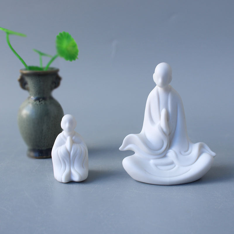 Decorative porcelain figurine