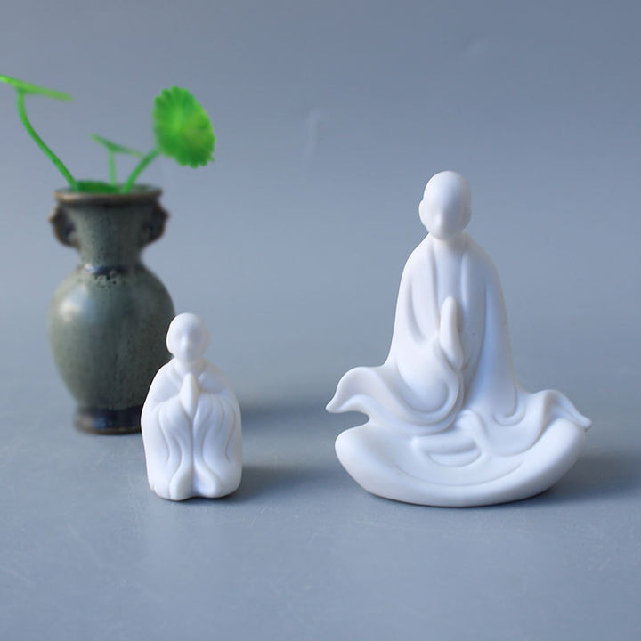 Decorative porcelain figurine