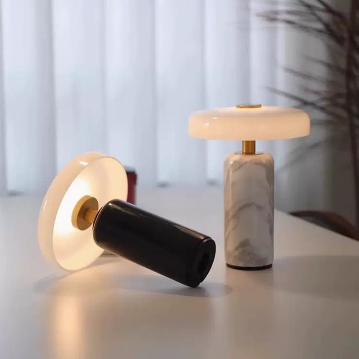 Decorative table lamp