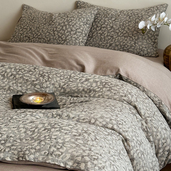 Decorative Textured Leo Print Duvet Cover Set Avarnia