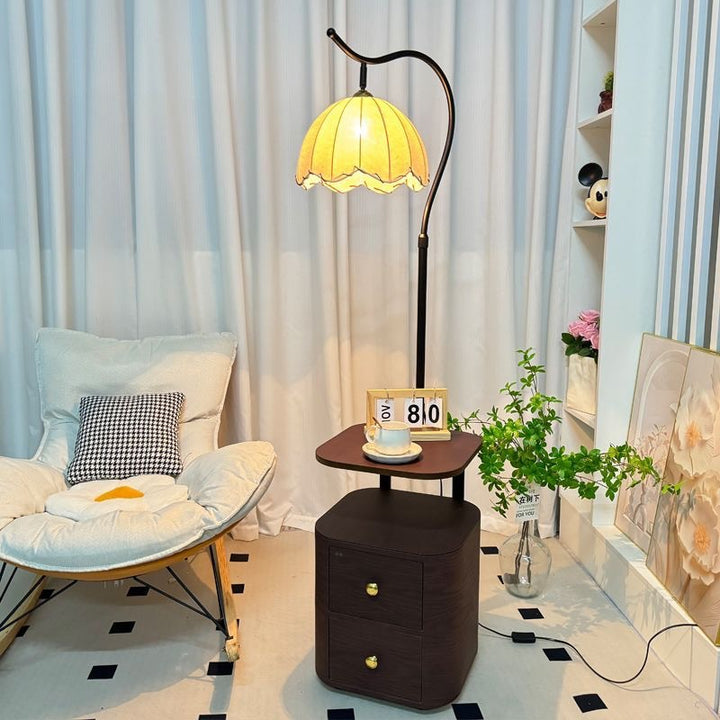 Decorative table lamp