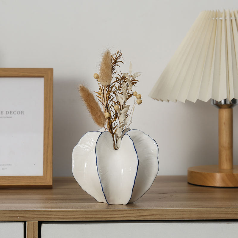 Decorative ceramic bowl in flower design