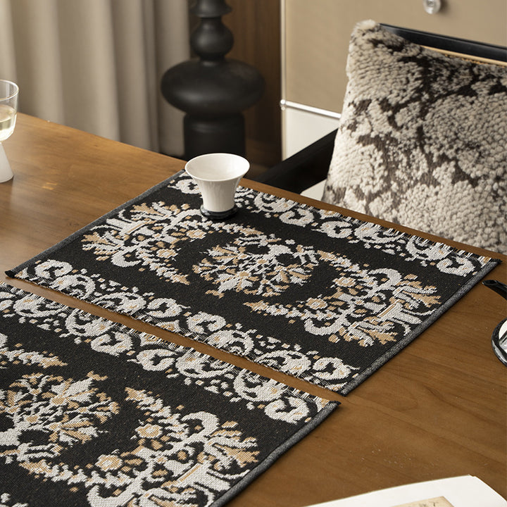 Reversible woven rug runner with ornamental jacquard structure