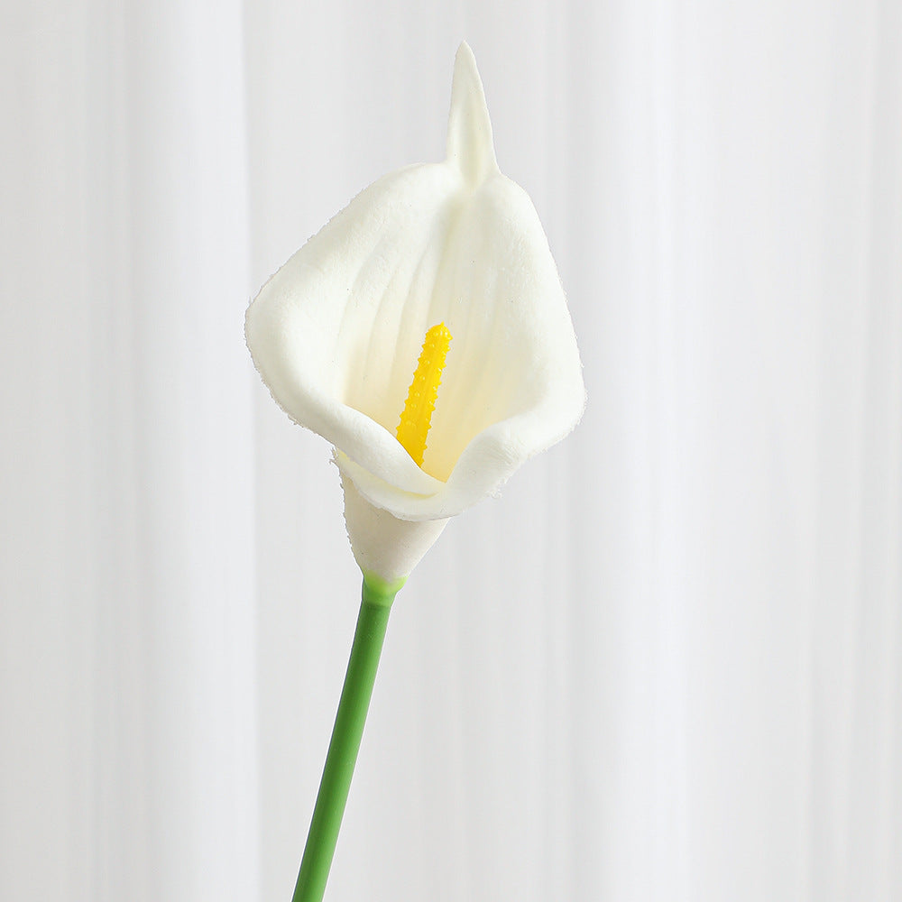 Artificial Calla Lily with meticulous craftsmanship