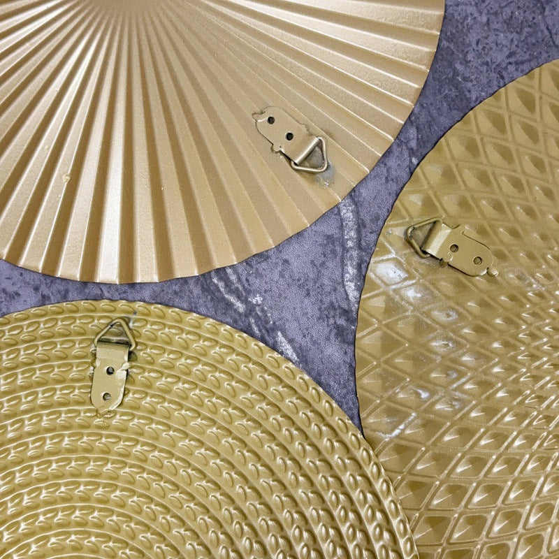 Decorative Embossed Placemats Set