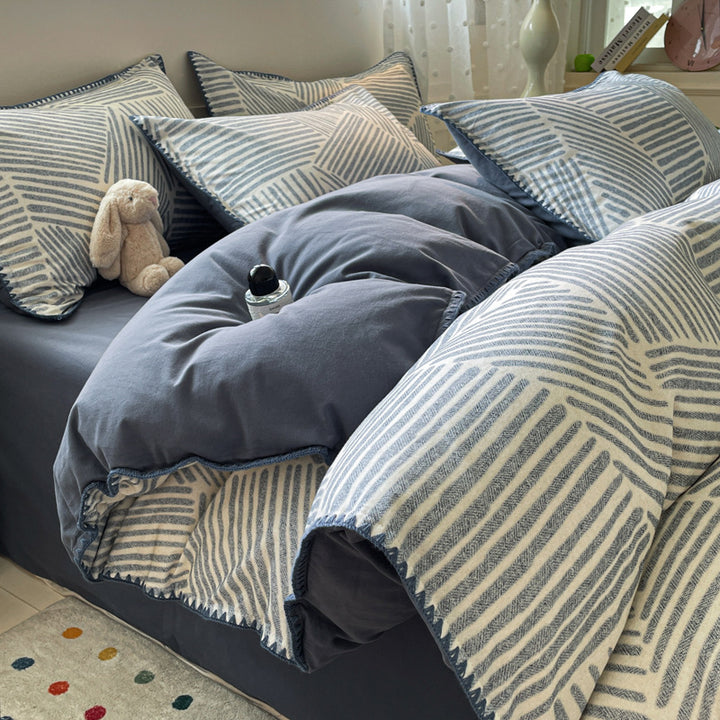 Textured Geometric Pattern Bedding Set