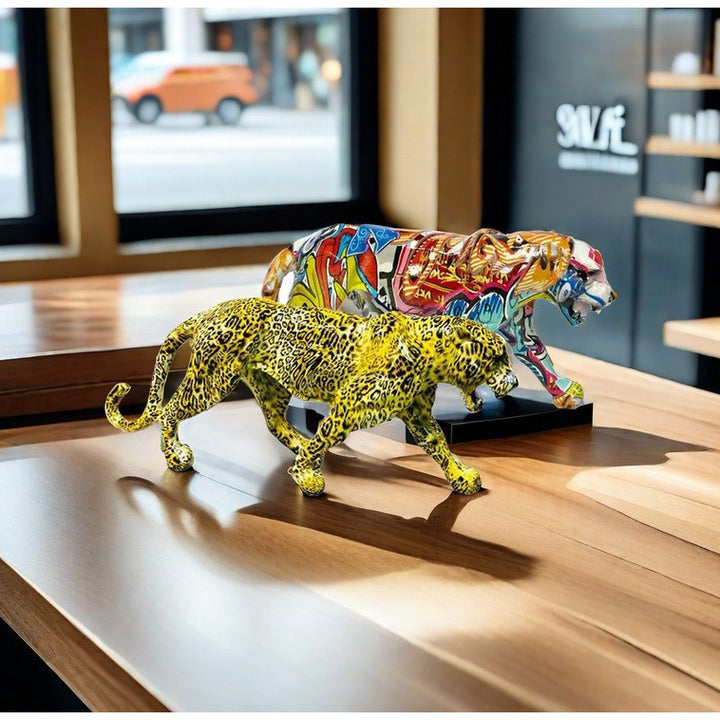 Decorative leopard figure made of resin