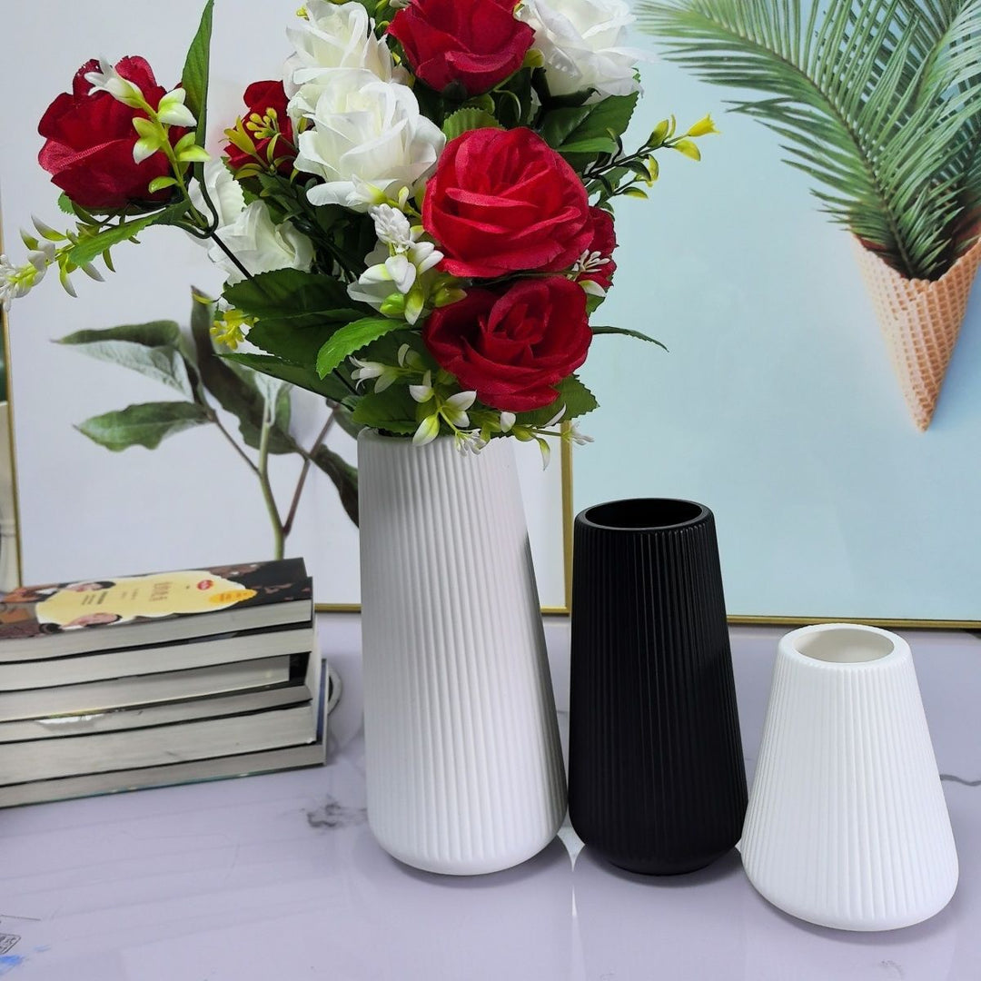 Textured Ribbed Decorative Vase Set