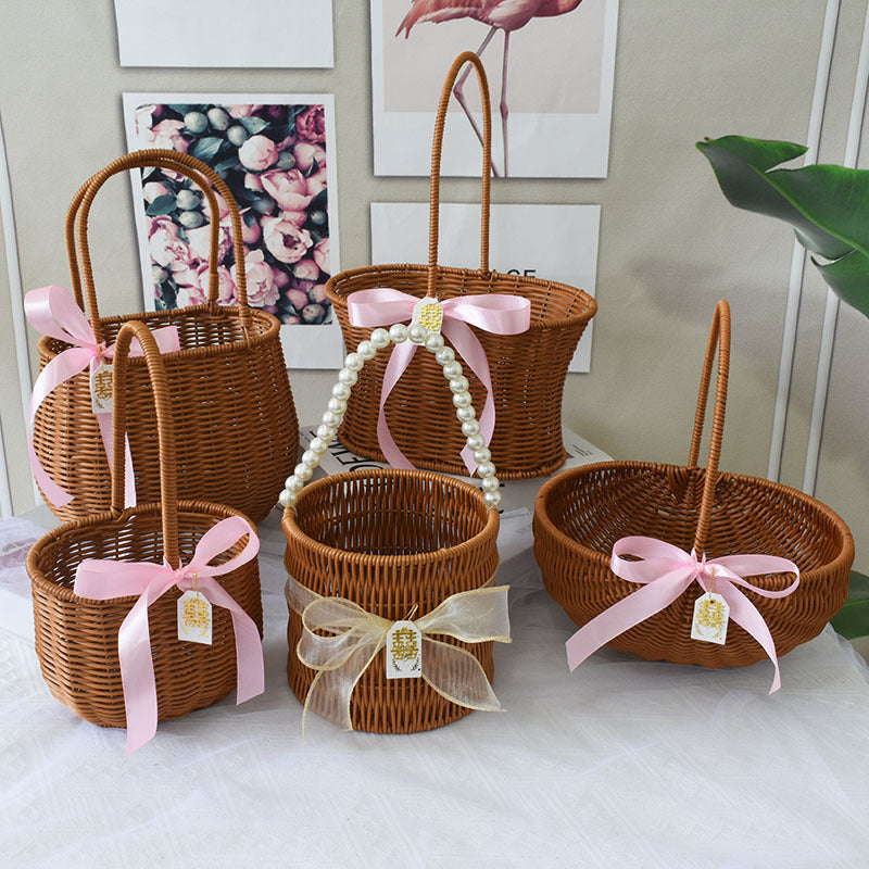 Chic Woven Handbag with Pearl Accent