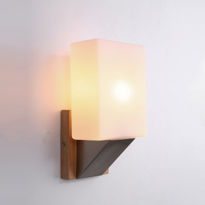 Wall lamp
