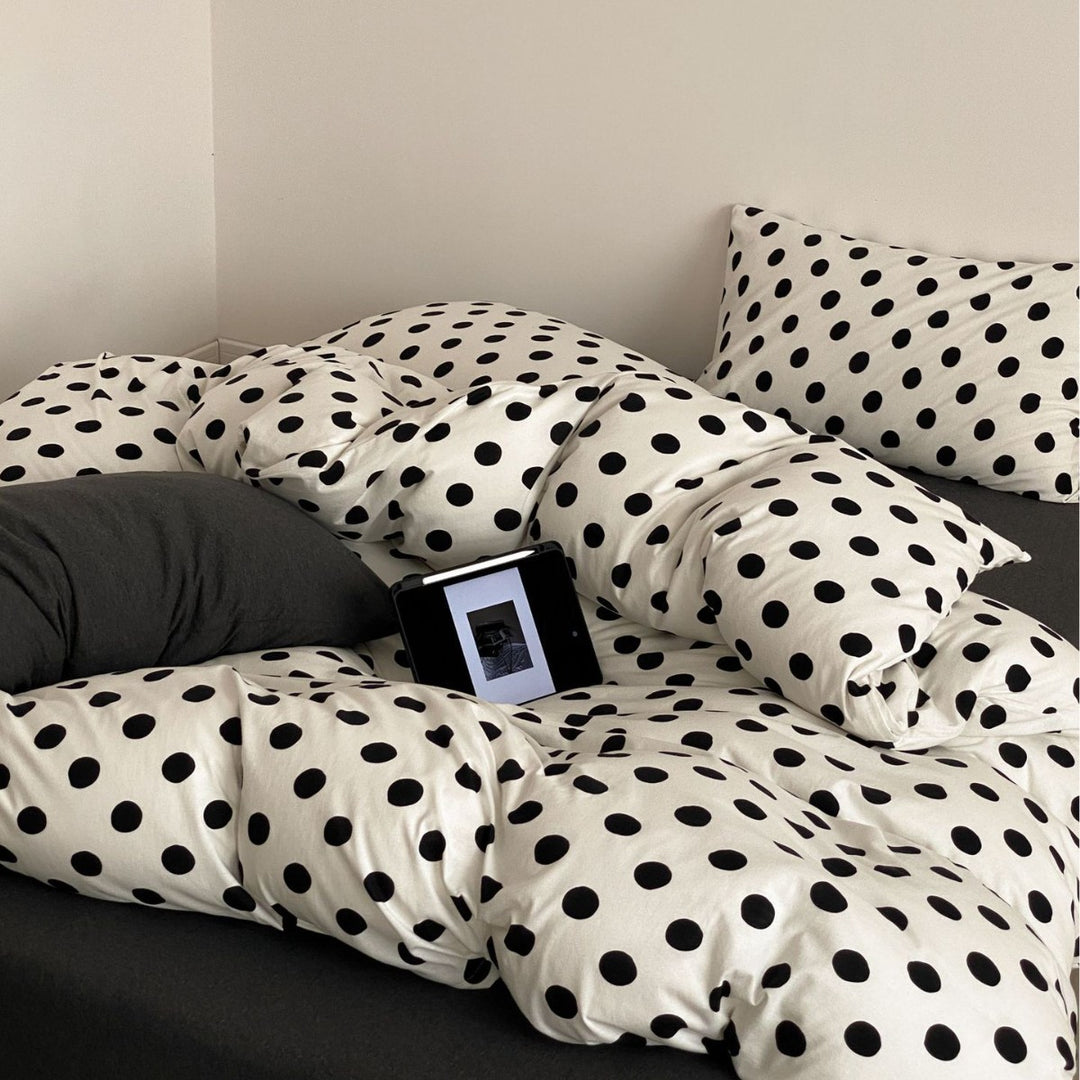 Decorative Cozy Polka Dot Duvet Cover Set Avarnia