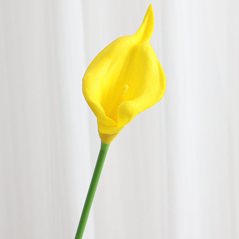 Artificial Calla Lily with meticulous craftsmanship