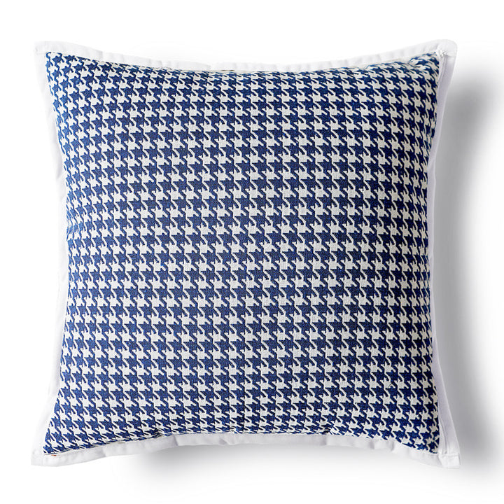 Houndstooth Pattern Decorative Throw Pillow