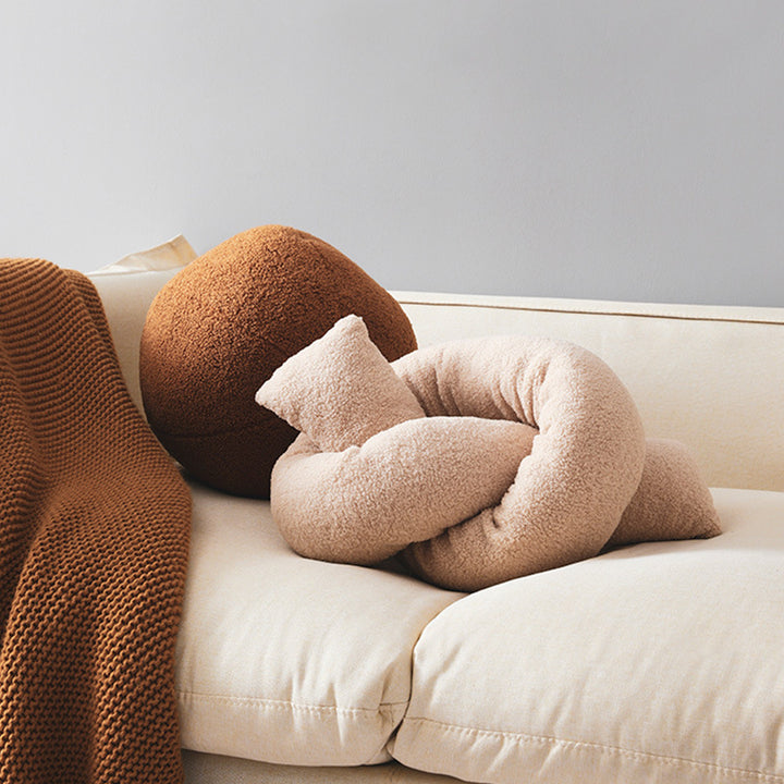 Knitted Decorative Knot Pillow