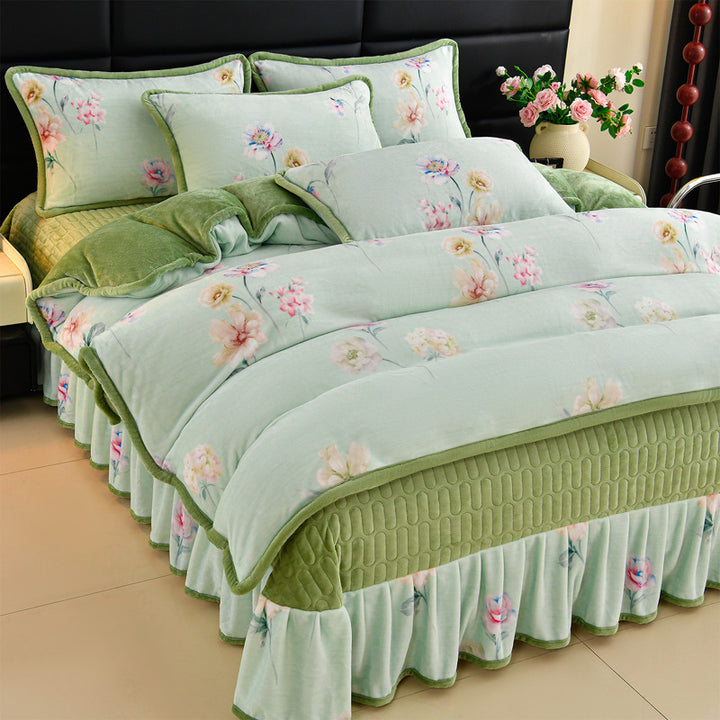 Luxurious Floral Embroidered Bedding Set