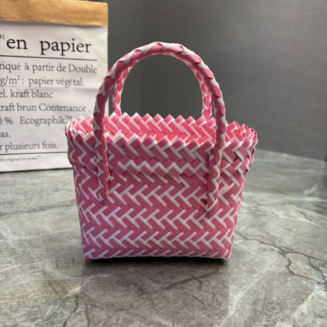 Handcrafted basket bag in stylish design
