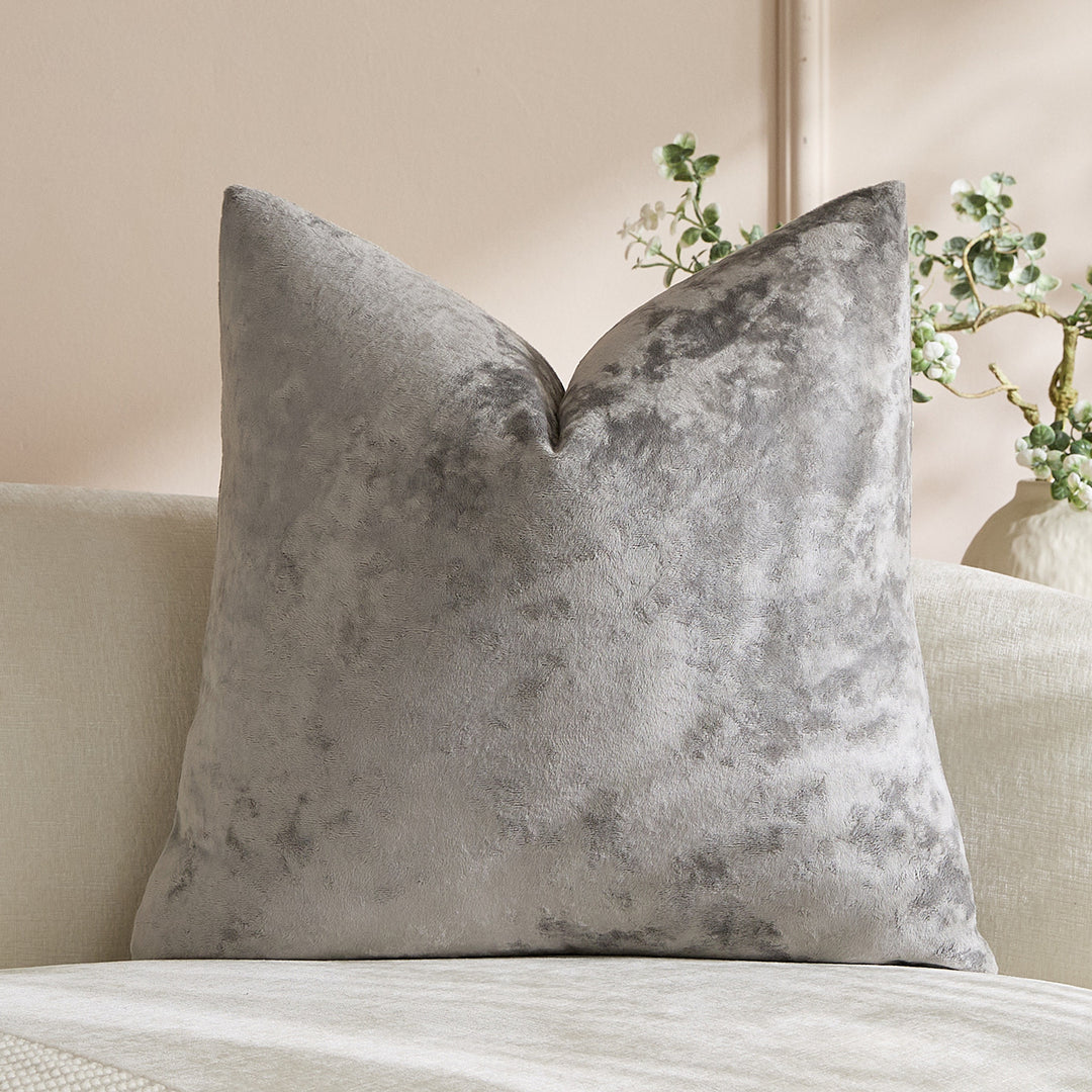 Luxurious Crushed Velvet Square Cushion Cover with Plush Faux-Fur Texture and Invisible Zip