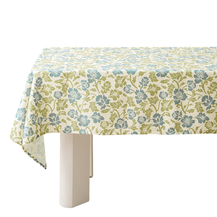 Rectangular tablecloth in country house style made of cotton blend fabric with floral all-over print