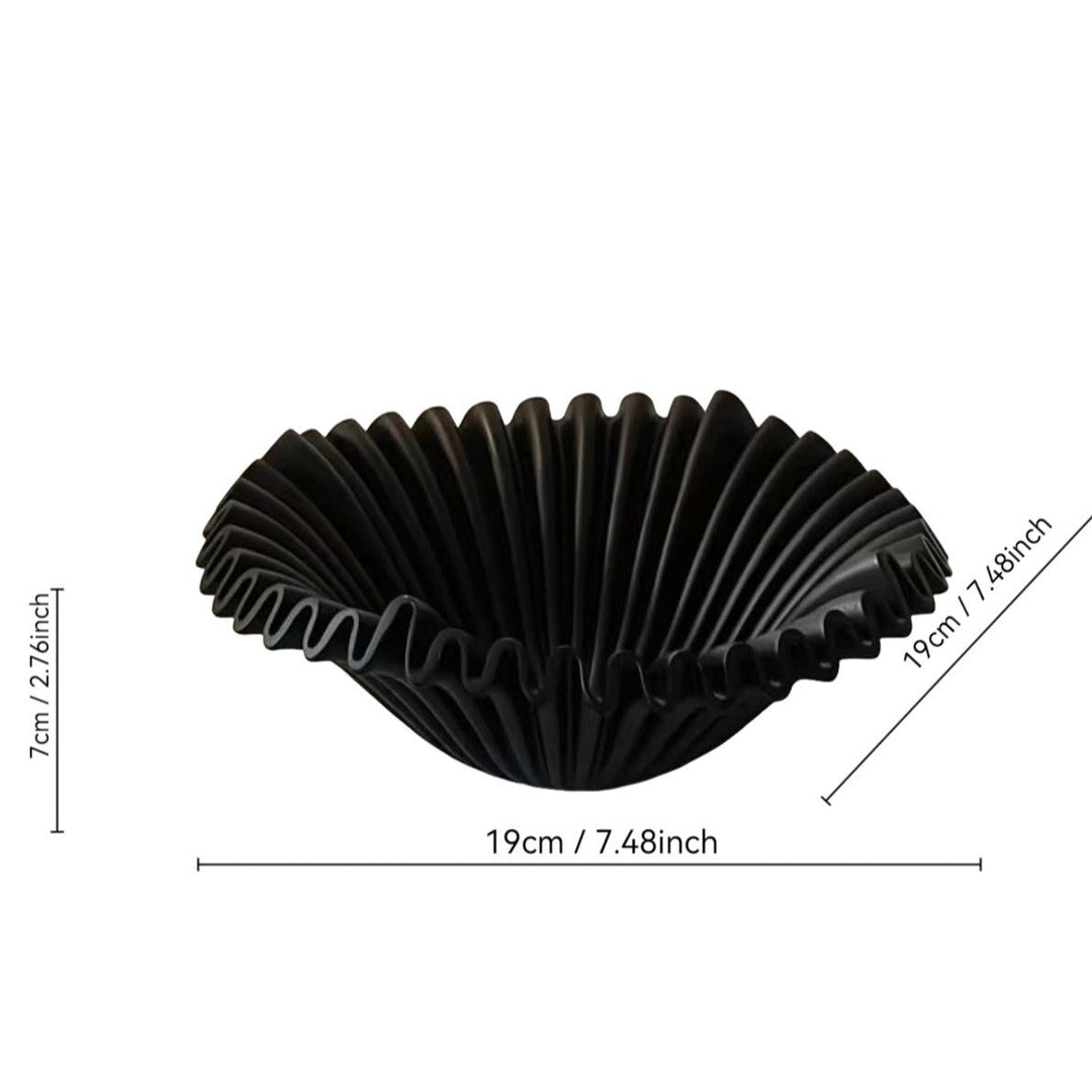 Elegant and modern fruit bowl