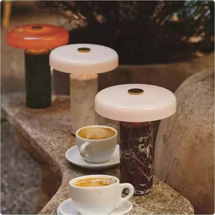 Decorative table lamp
