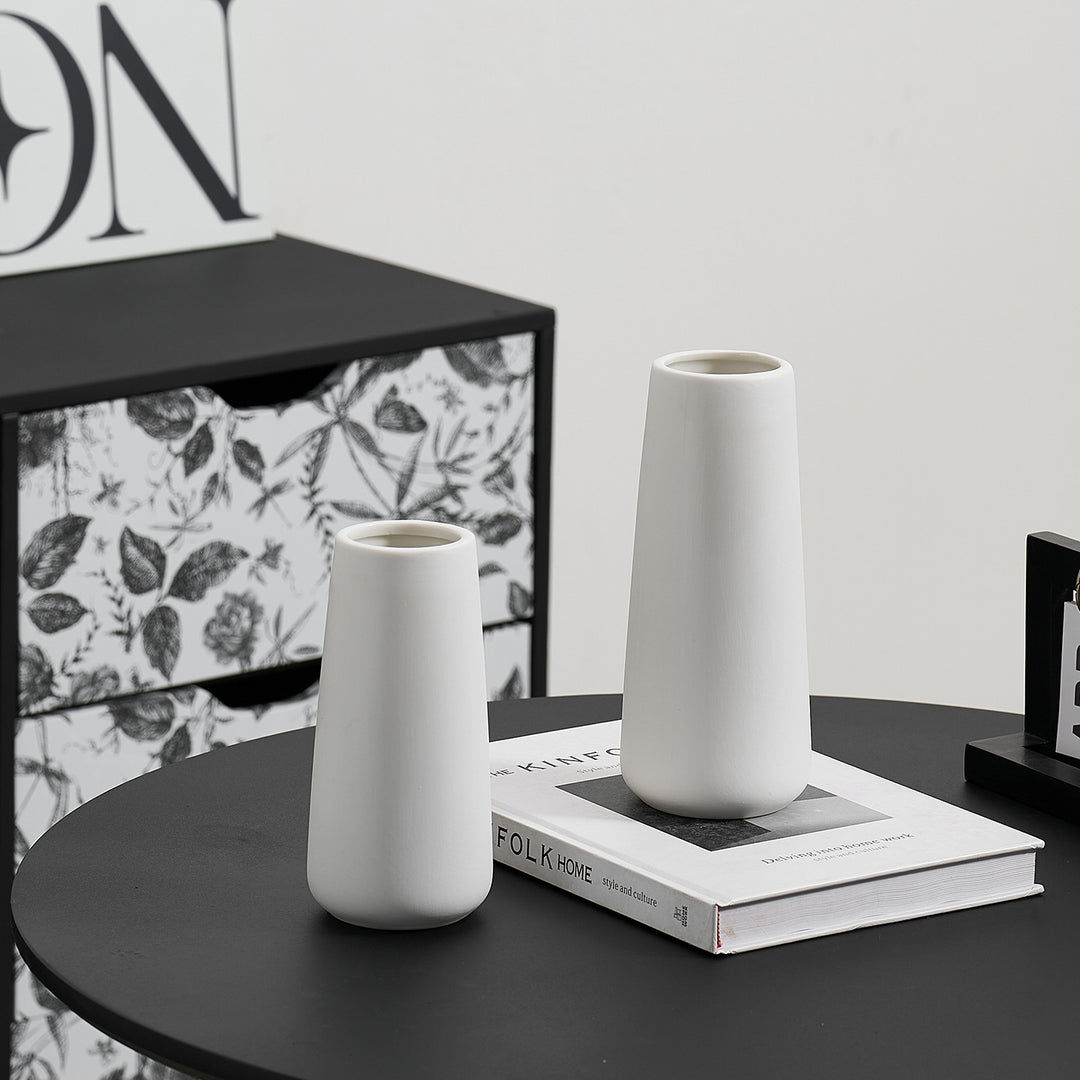Decorative ceramic carafe