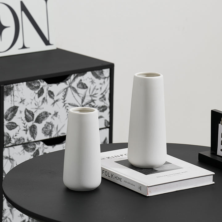 Decorative ceramic carafe