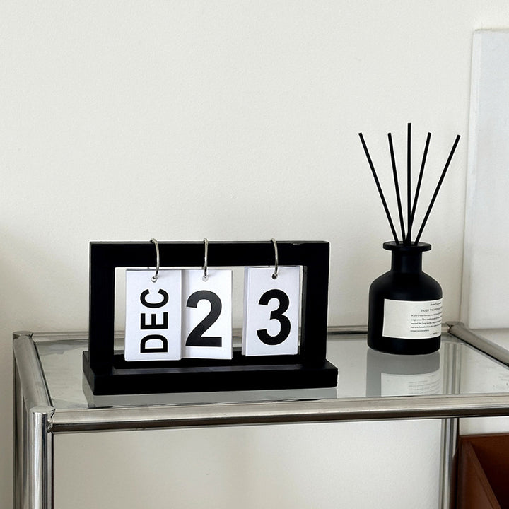 Desktop Flip Calendar Stand