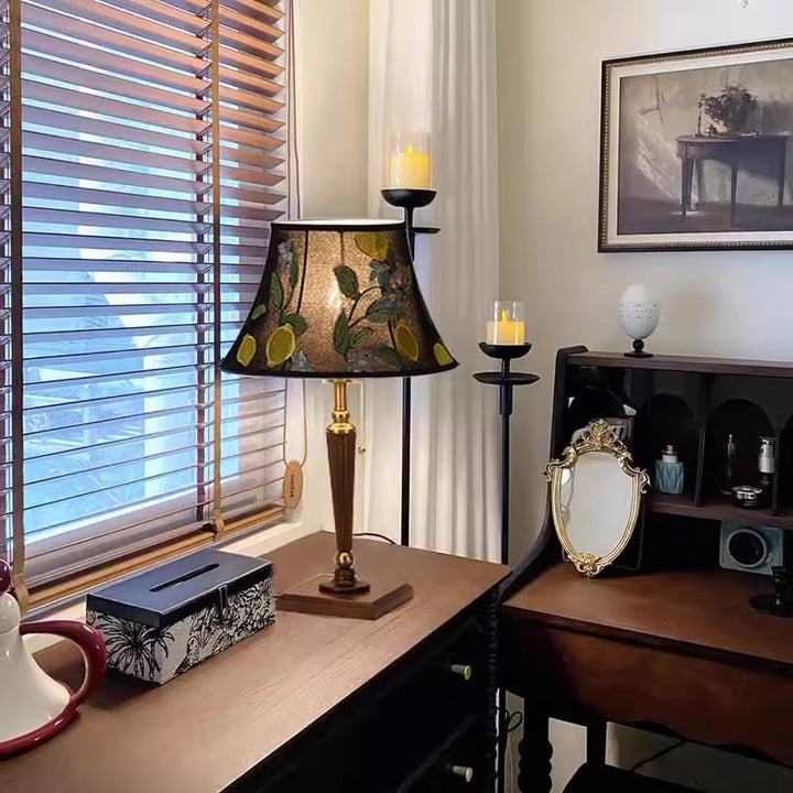 Decorative table lamp