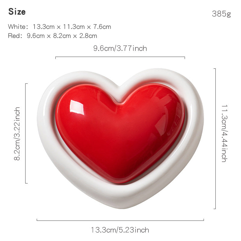 Heart-shaped decorative bowl
