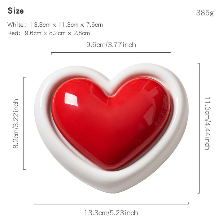 Heart-shaped decorative bowl