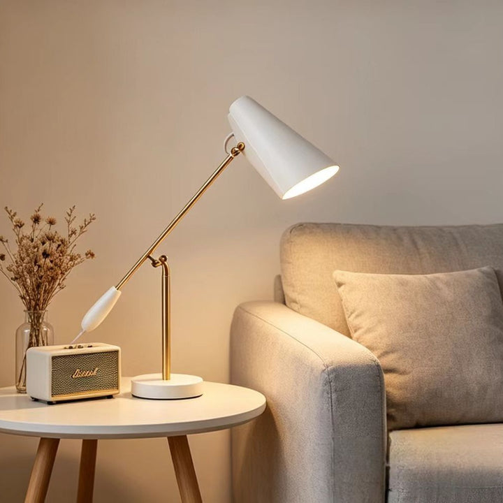 Adjustable desk task lamp