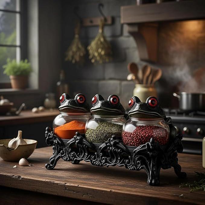 Spice holder in frog design
