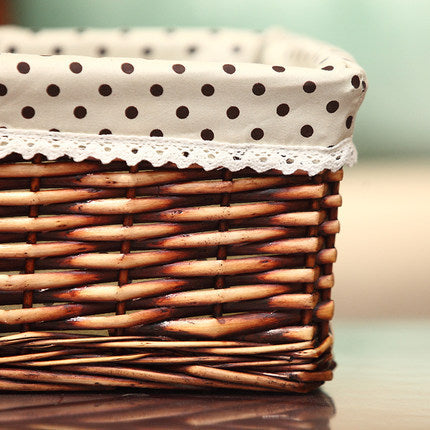 Basket with cotton lining