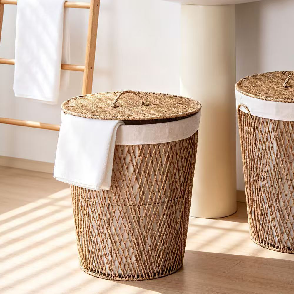 Natural fiber laundry basket with lid