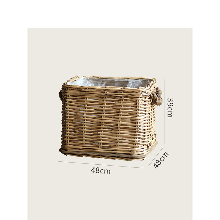 Robust storage basket with reinforced handles