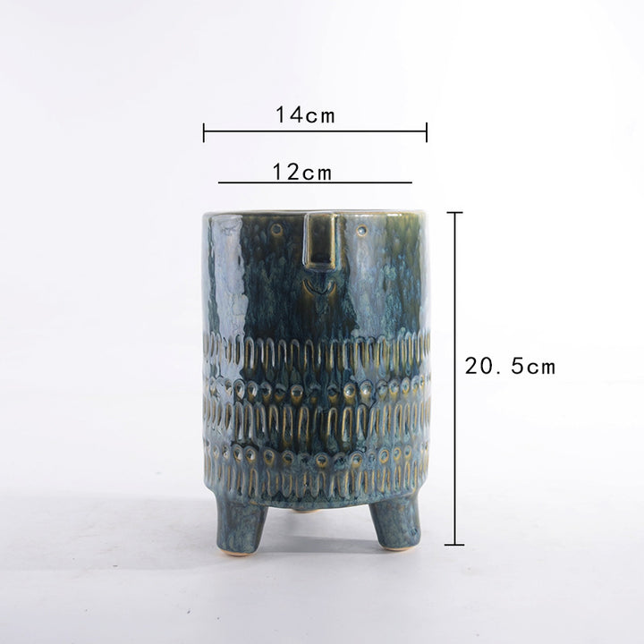 Decorative plant pot with facial features