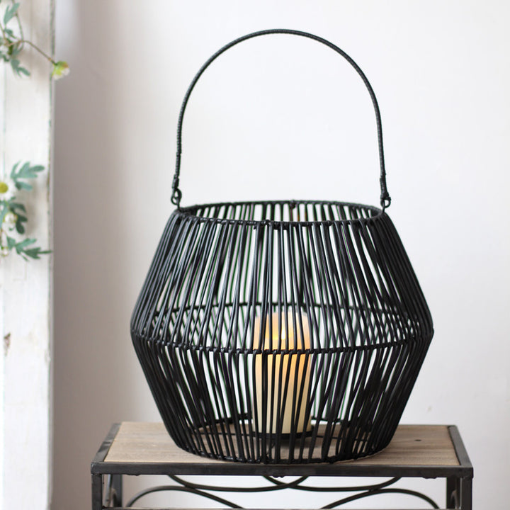 Decorative basket with handle