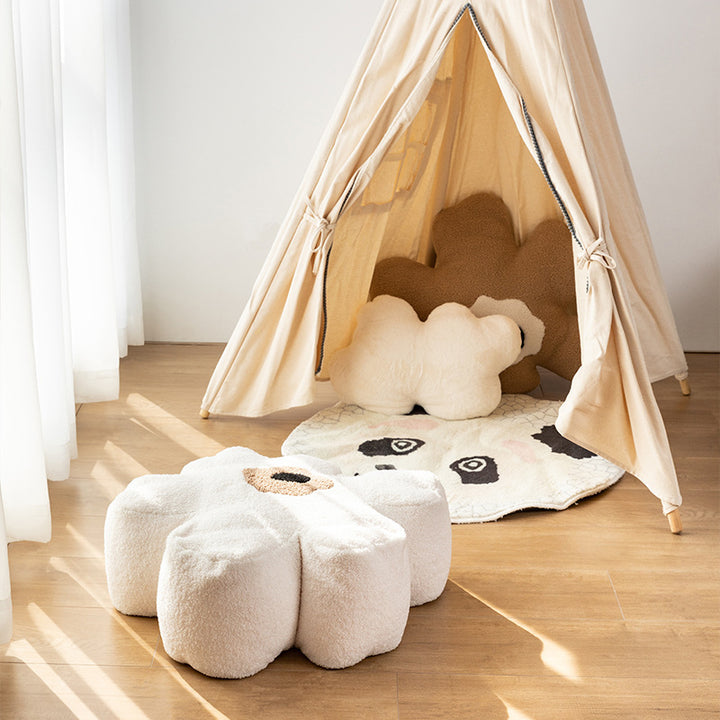 Flower-shaped floor seat pouf with boucle cover and segmented padding