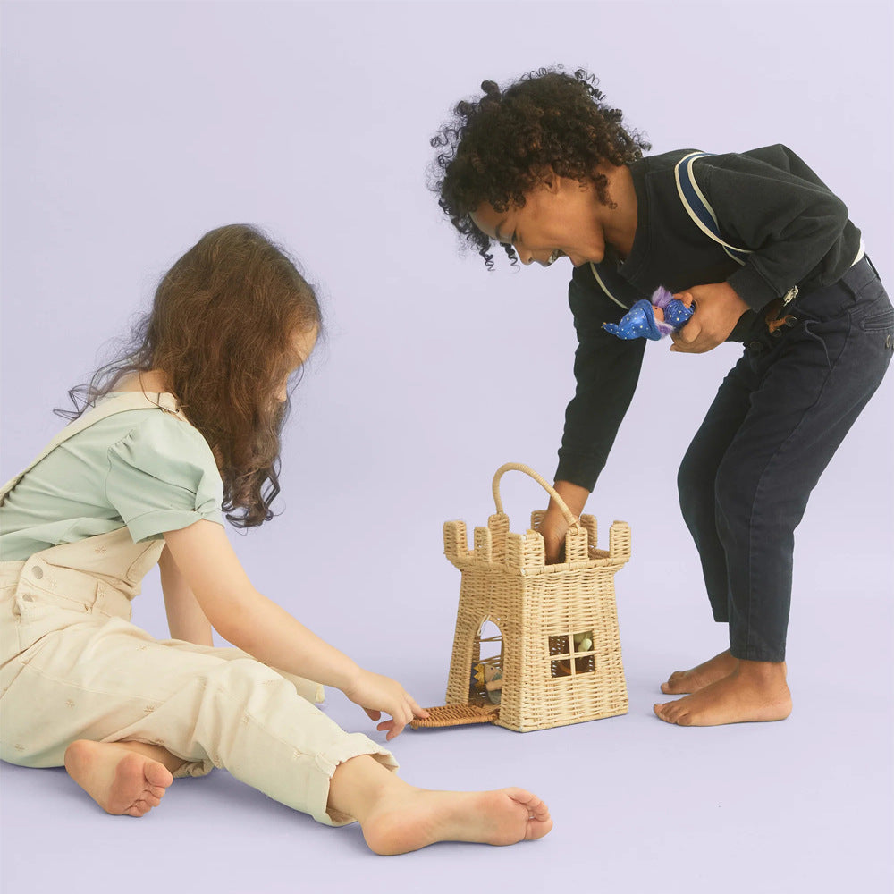 Playful basket in castle design