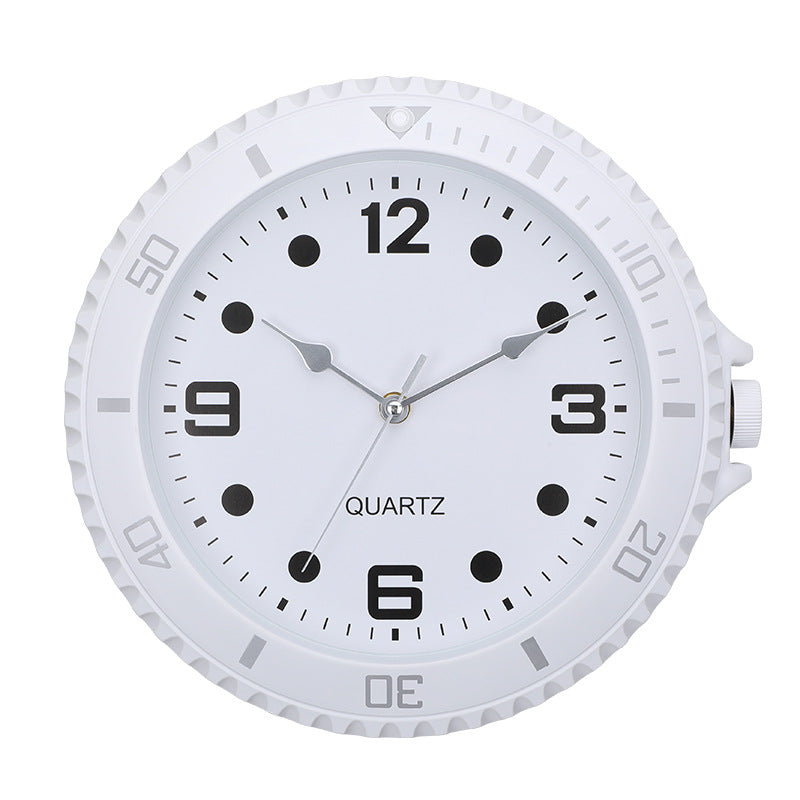 Wall clocks in sporty design