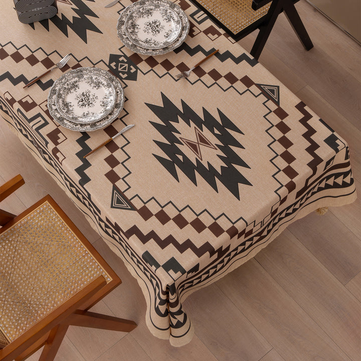 Rectangular tablecloth in linen look with pompom tassels