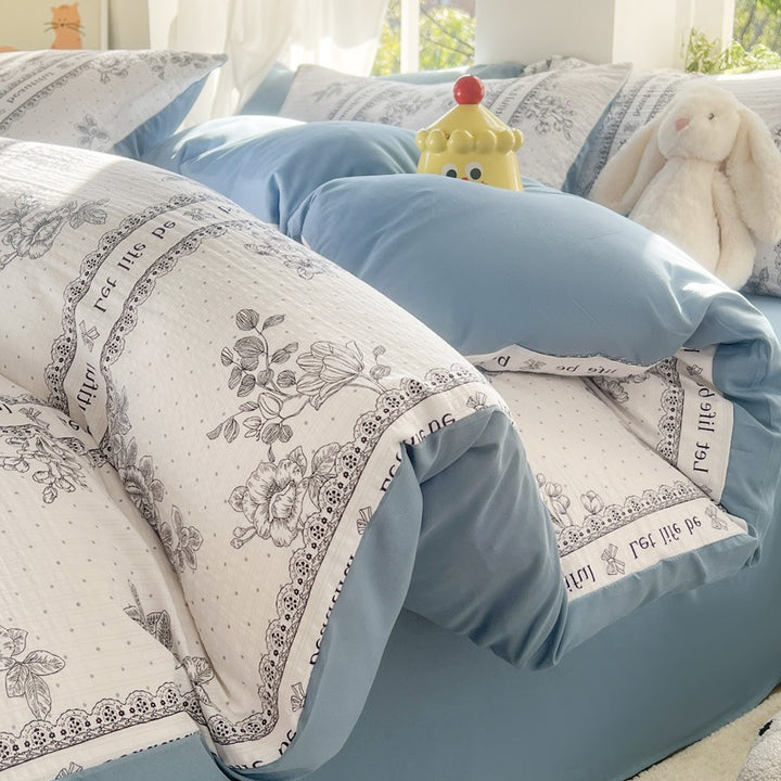 Playful Bear-Themed Bedding Set